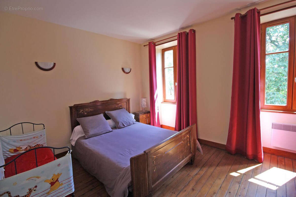 Maison à ARNAC-LA-POSTE