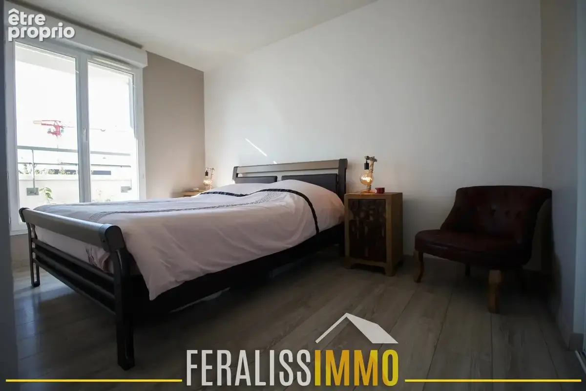 Superbe appartement au dernier étage avec terrasse de 30 m2 - photo 9