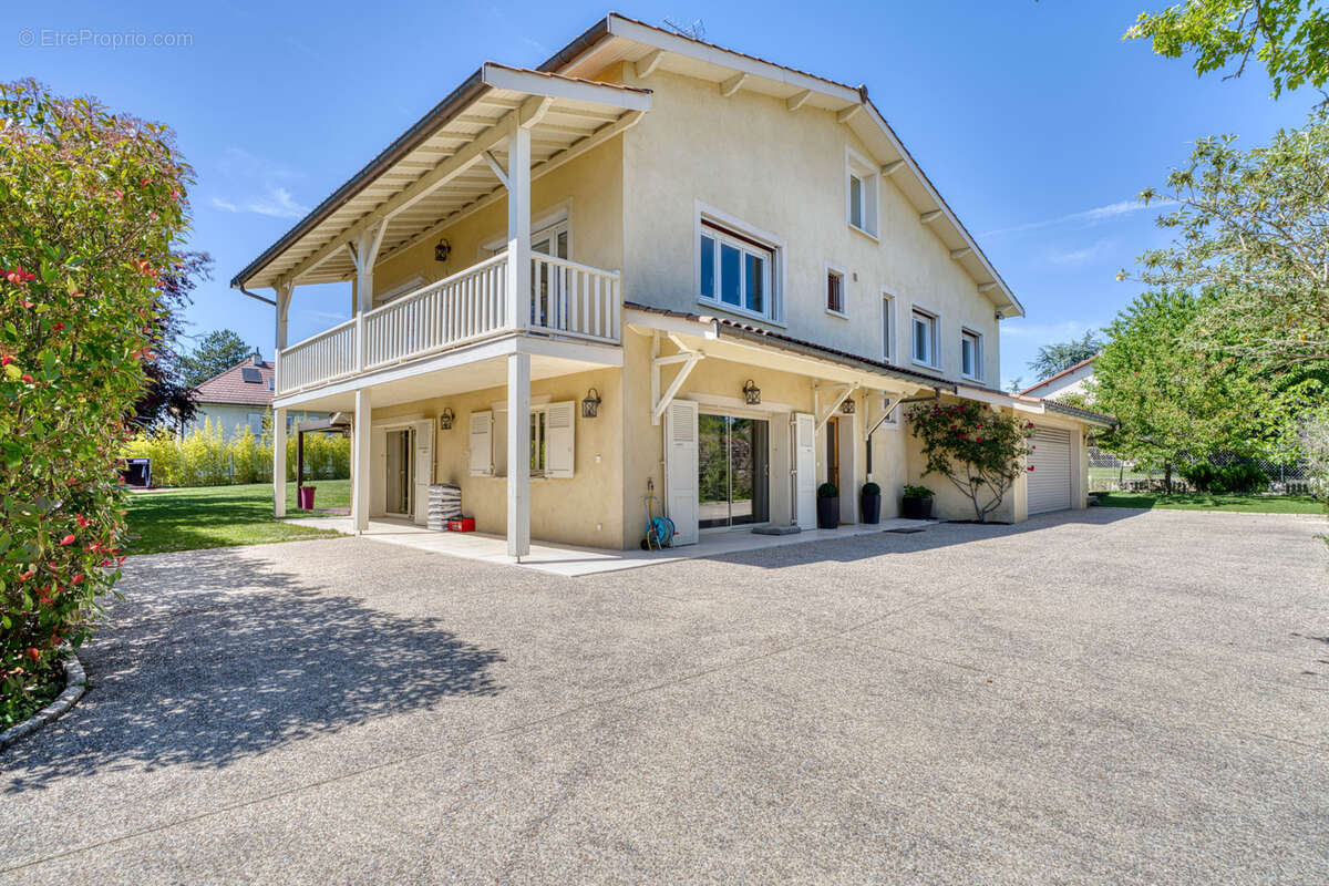 Grande maison familiale 7 chambres - Chaponost cœur de village - photo 3