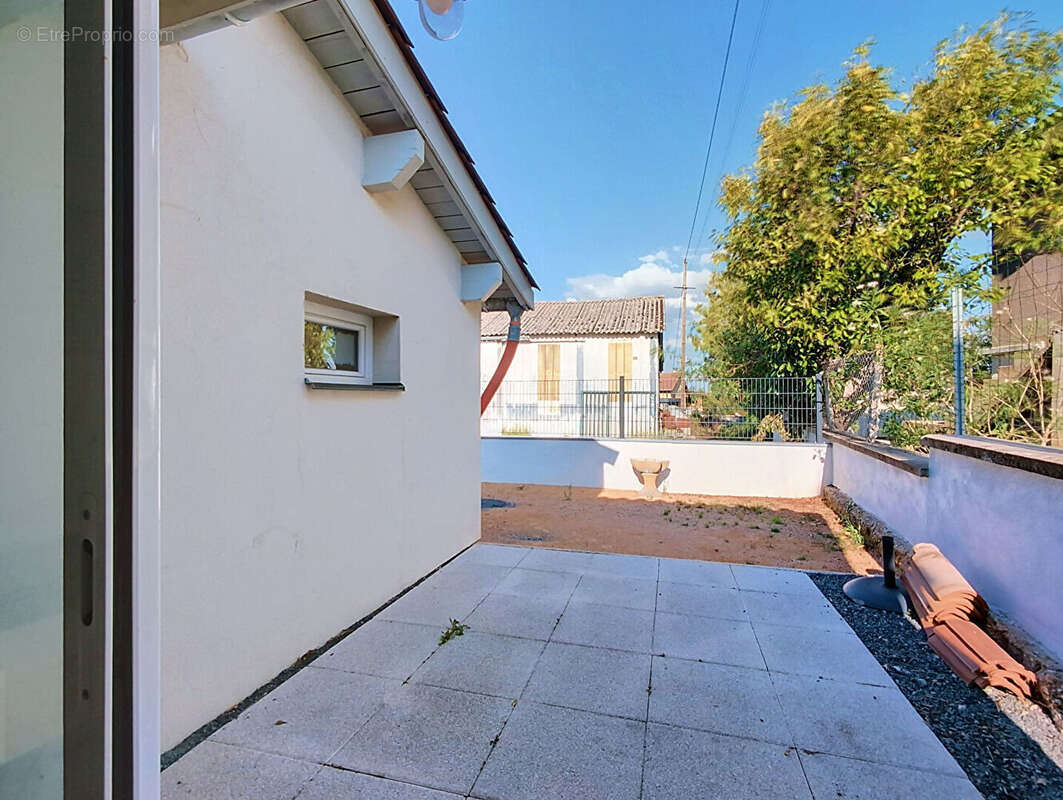 Maison Saint Etienne Des Oullieres 2 pièce(s) 36 m2 - photo 5