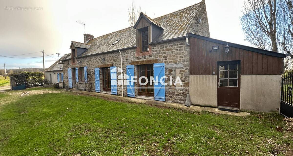 Maison à ROZ-SUR-COUESNON