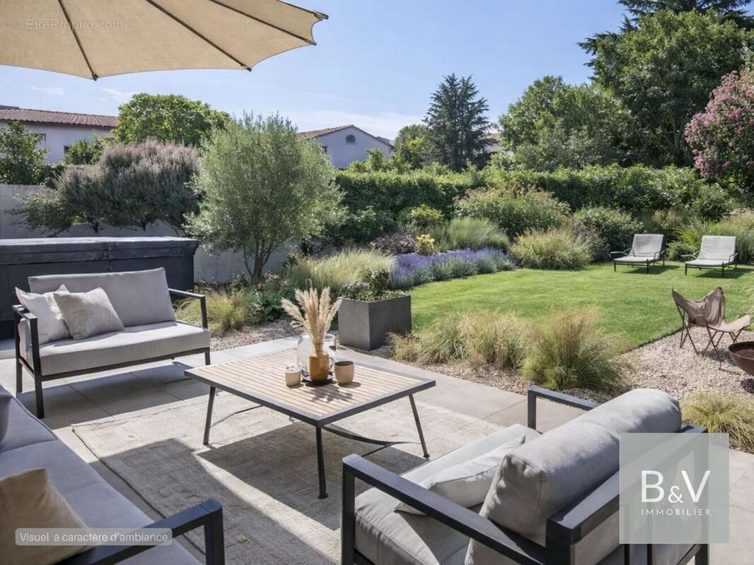 Bel appartement 3 pièces de 81 m² avec jardin privatif - photo 2