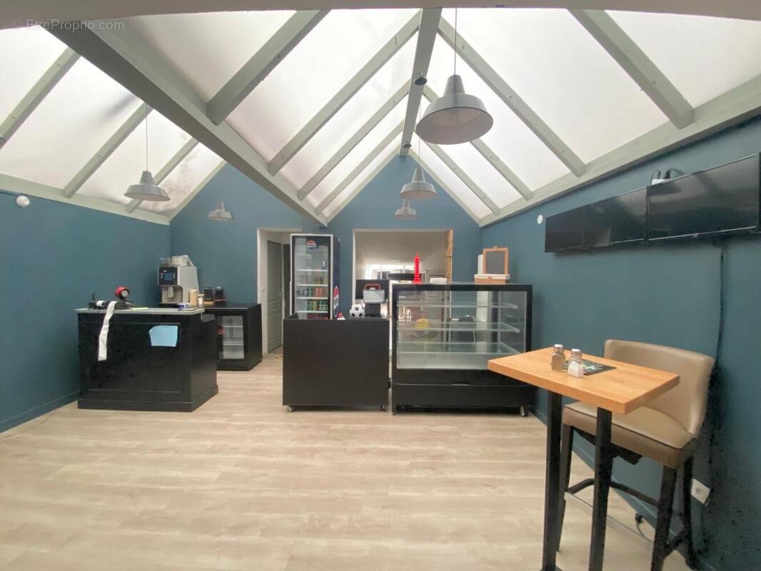 Photo 1 - Commerce à BETHUNE