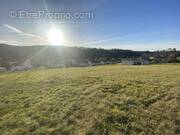 Terrain à NOTRE-DAME-DE-SANILHAC