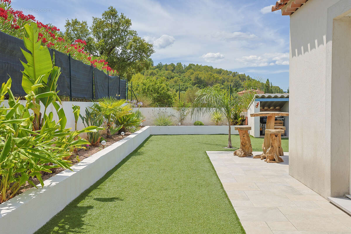 Maison à PIERREFEU-DU-VAR