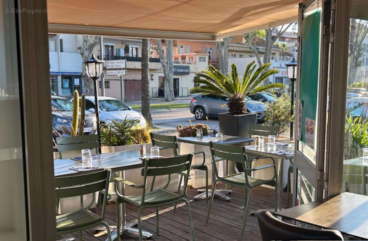 Commerce à SIX-FOURS-LES-PLAGES