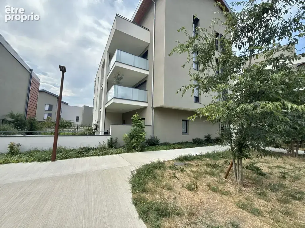 Appartement T3 récent avec deux balcons, garage et ascenseur - photo 30