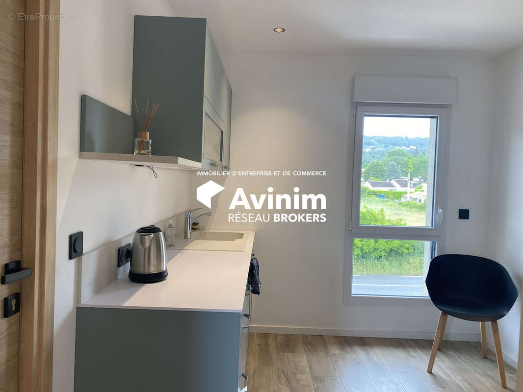 Commerce à MONTAUROUX