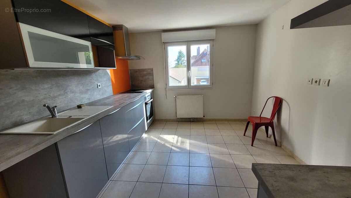 Appartement à LA CHAPELLE-SAINT-LUC