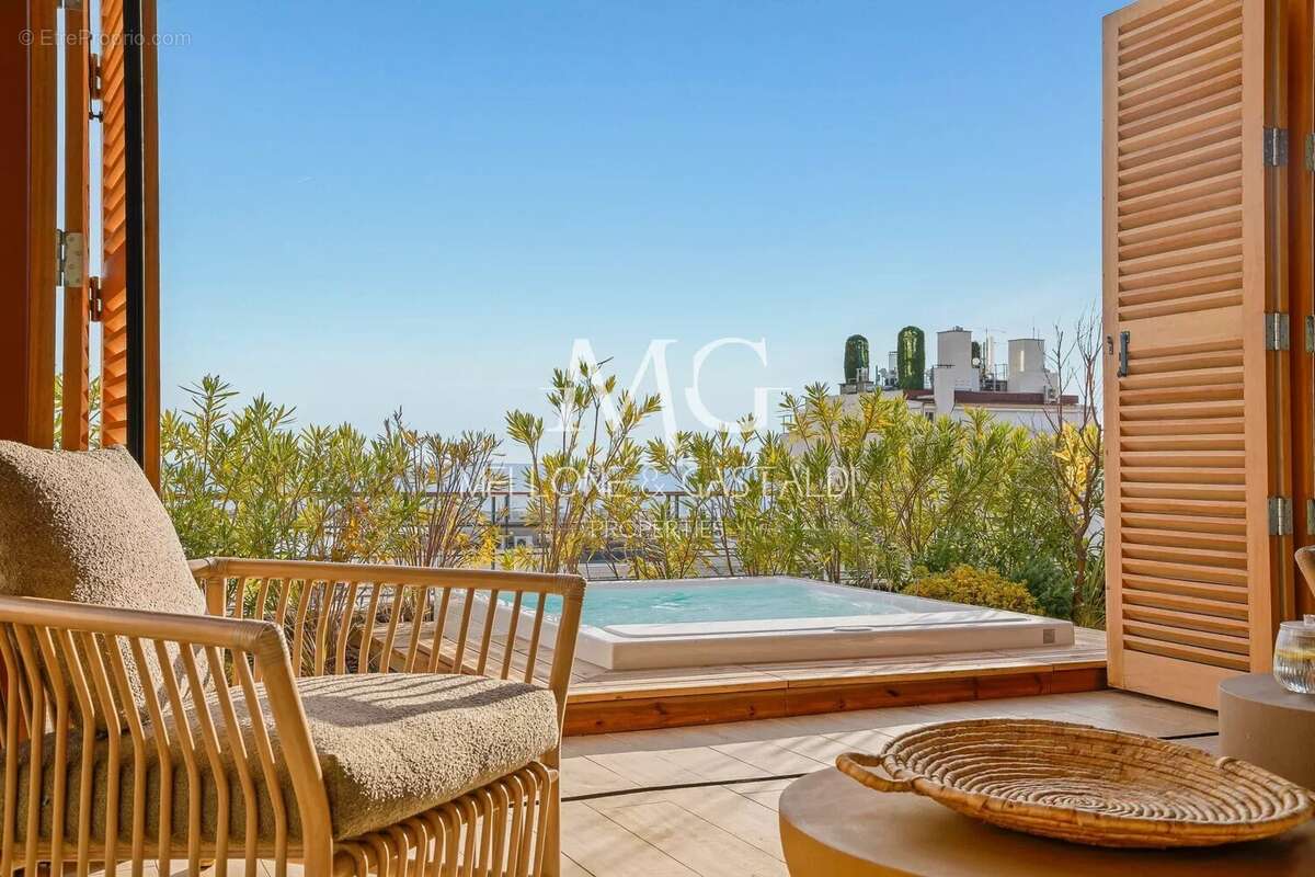 Cannes centre – penthouse d’exception – roof top – vue mer panoramique – 117 m² – 2 parkings - photo 18