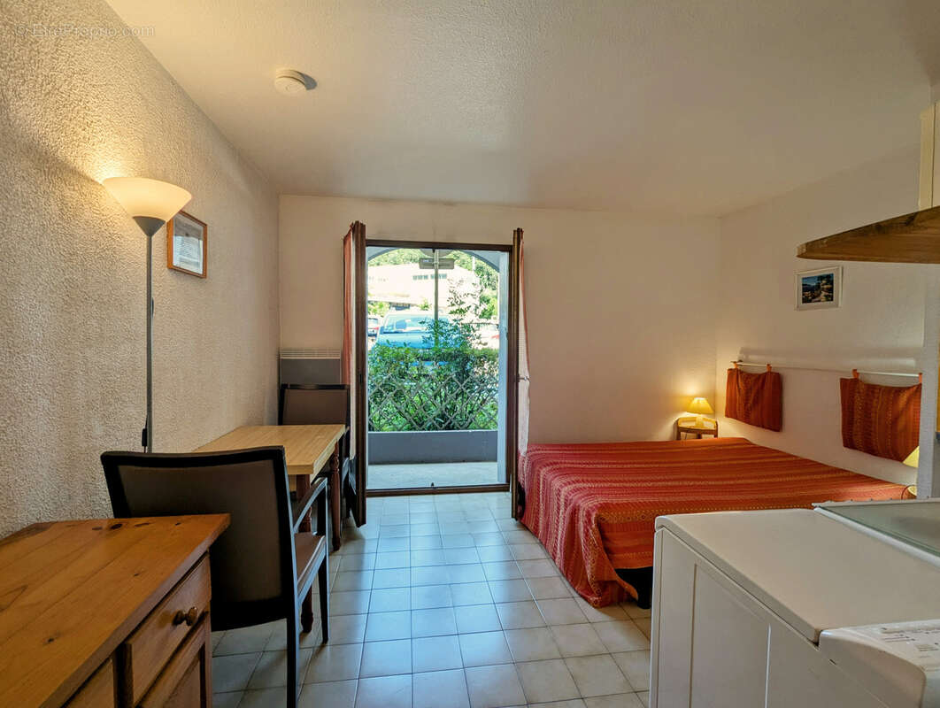 Appartement à LAMALOU-LES-BAINS