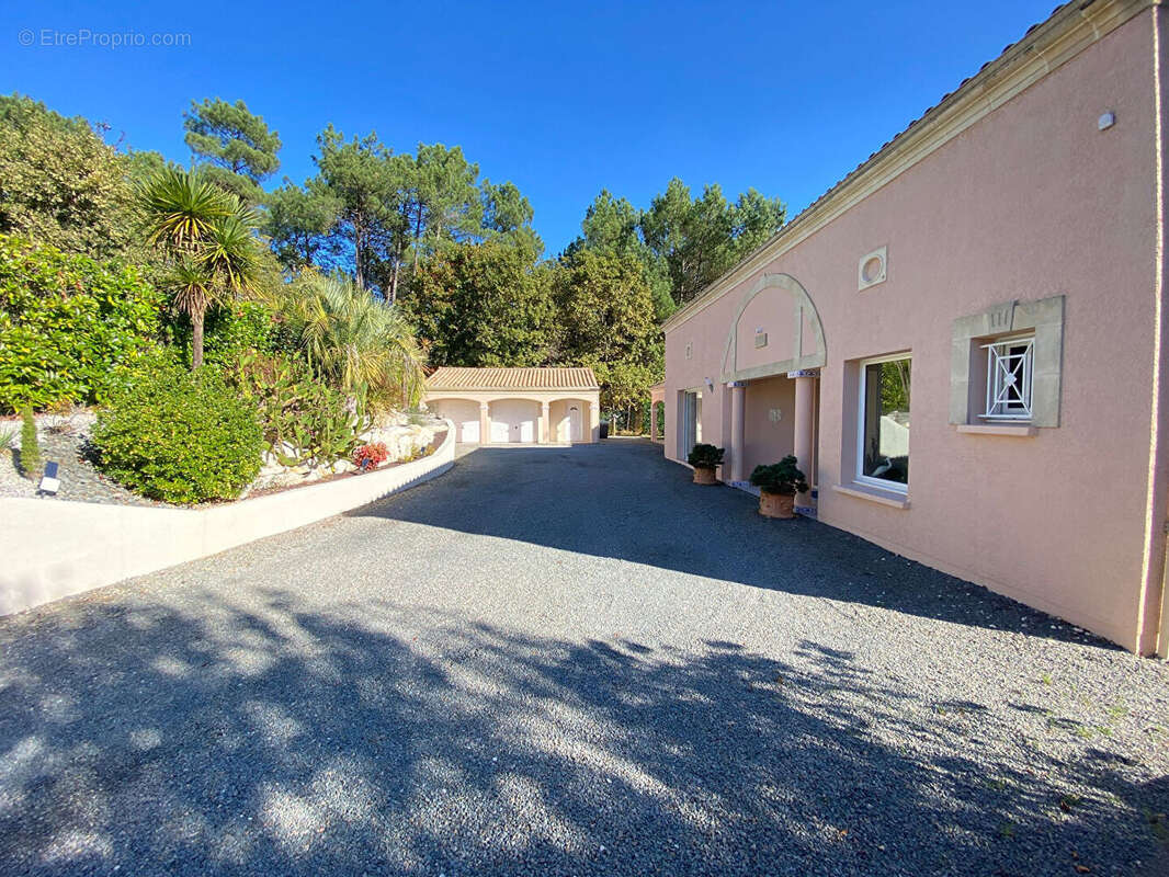 Maison à MARTIGNAS-SUR-JALLE