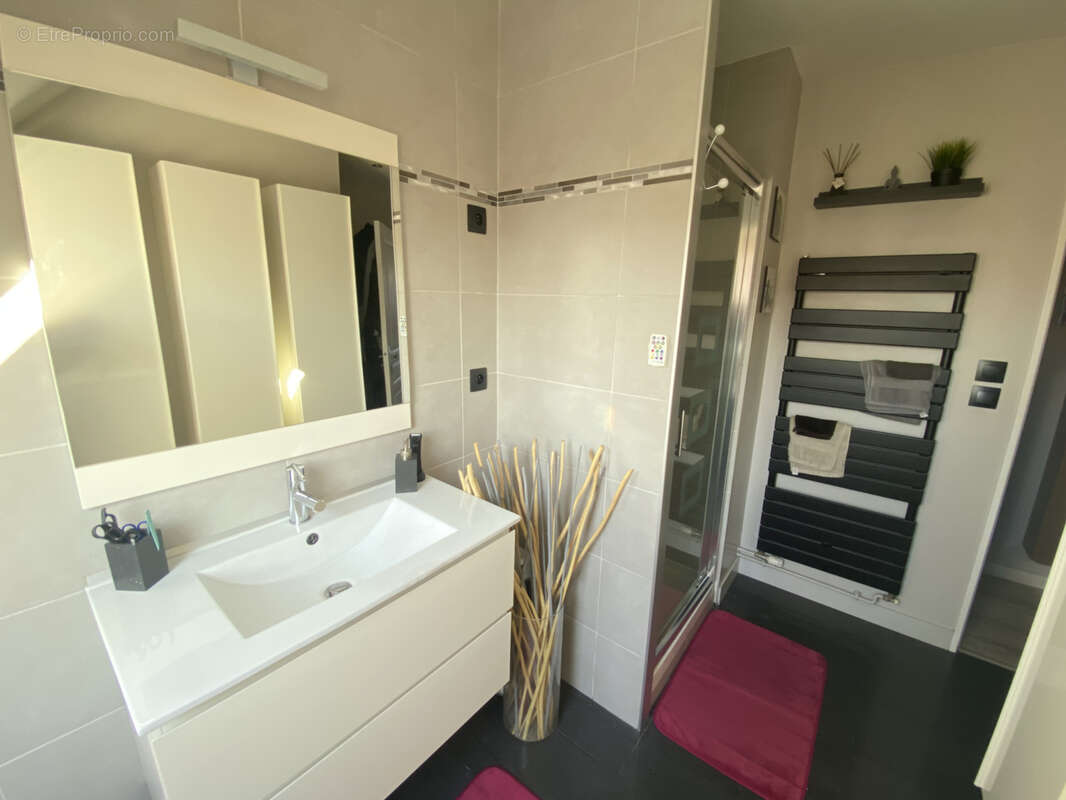 Maison à COURRIERES