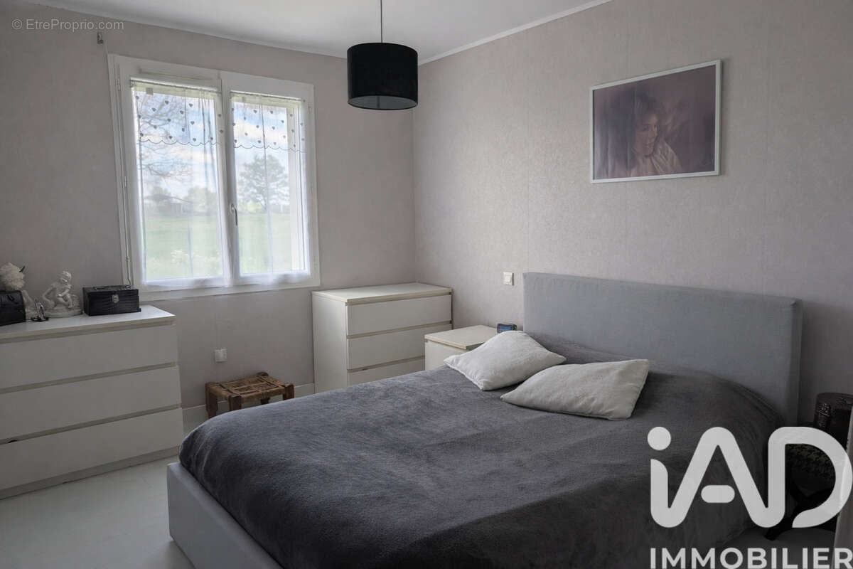 Maison 80 m² à Camps-Sur-L'isle  - photo 8