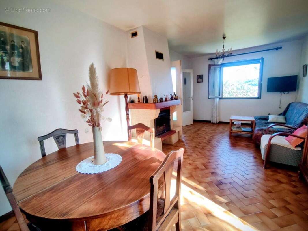 Photo 3 - Maison à LABEGUDE