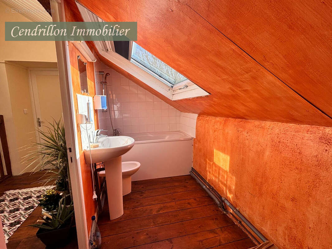 Maison à BOSMOREAU-LES-MINES