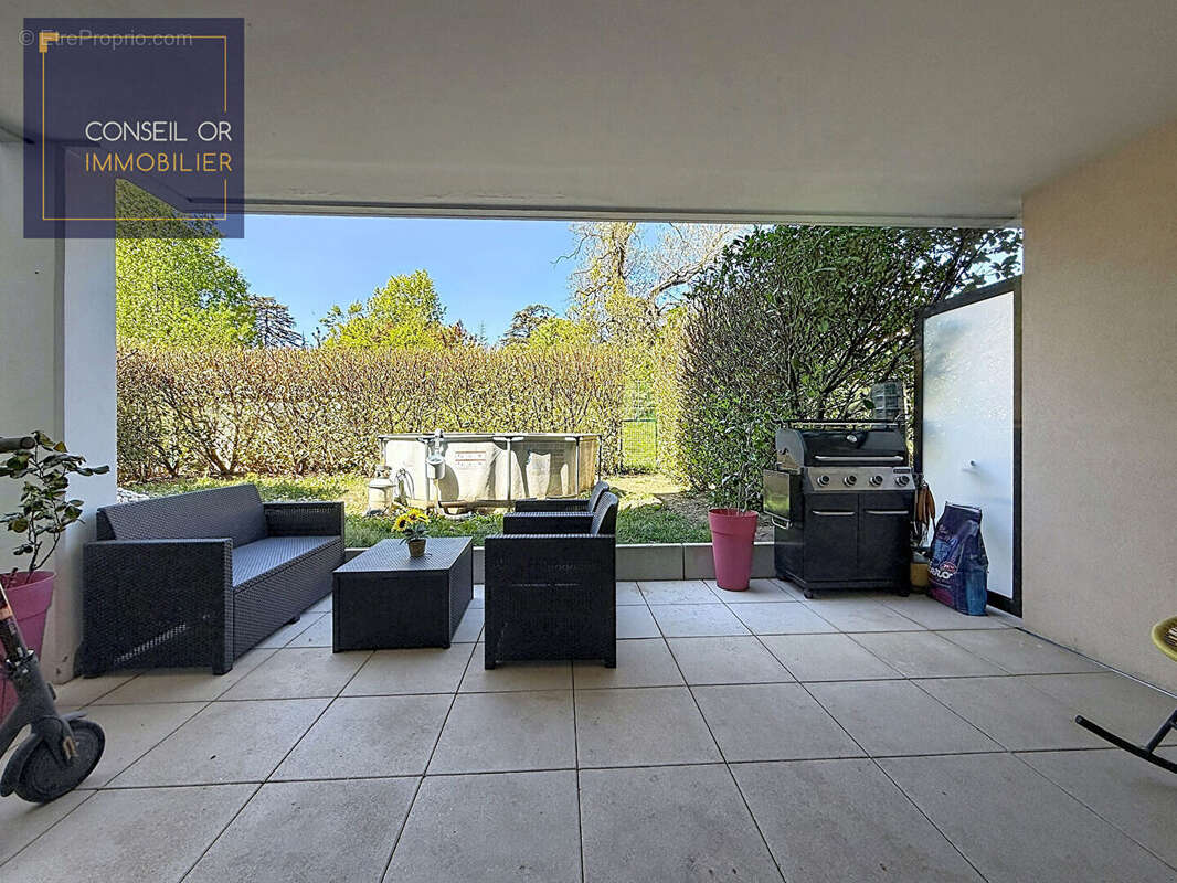Appartement à SAINT-GENIS-LAVAL