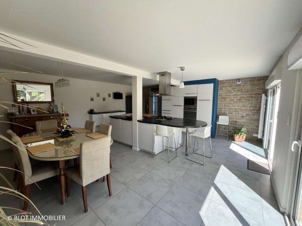Maison à LA MEZIERE