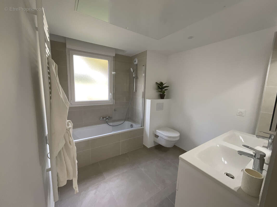 Appartement à VILLENEUVE-LOUBET