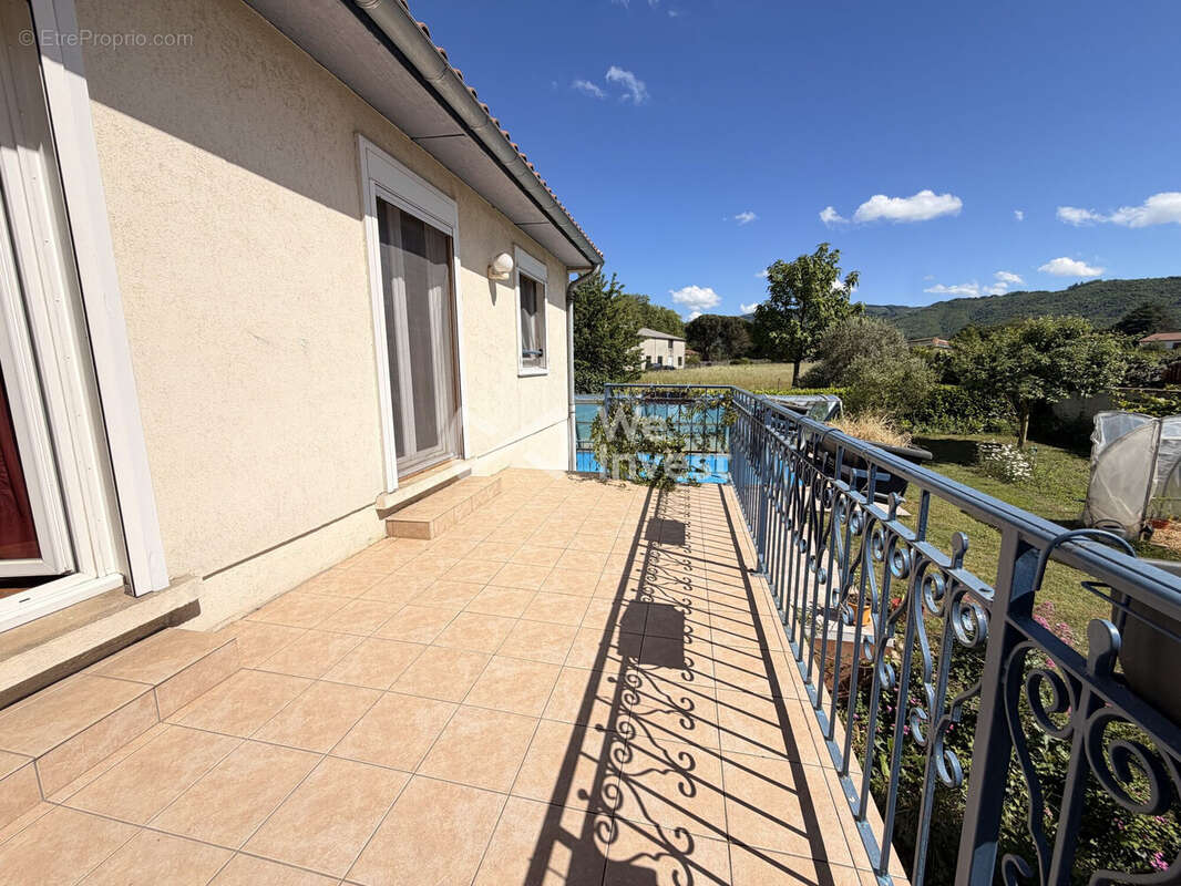 Maison à AUSSILLON