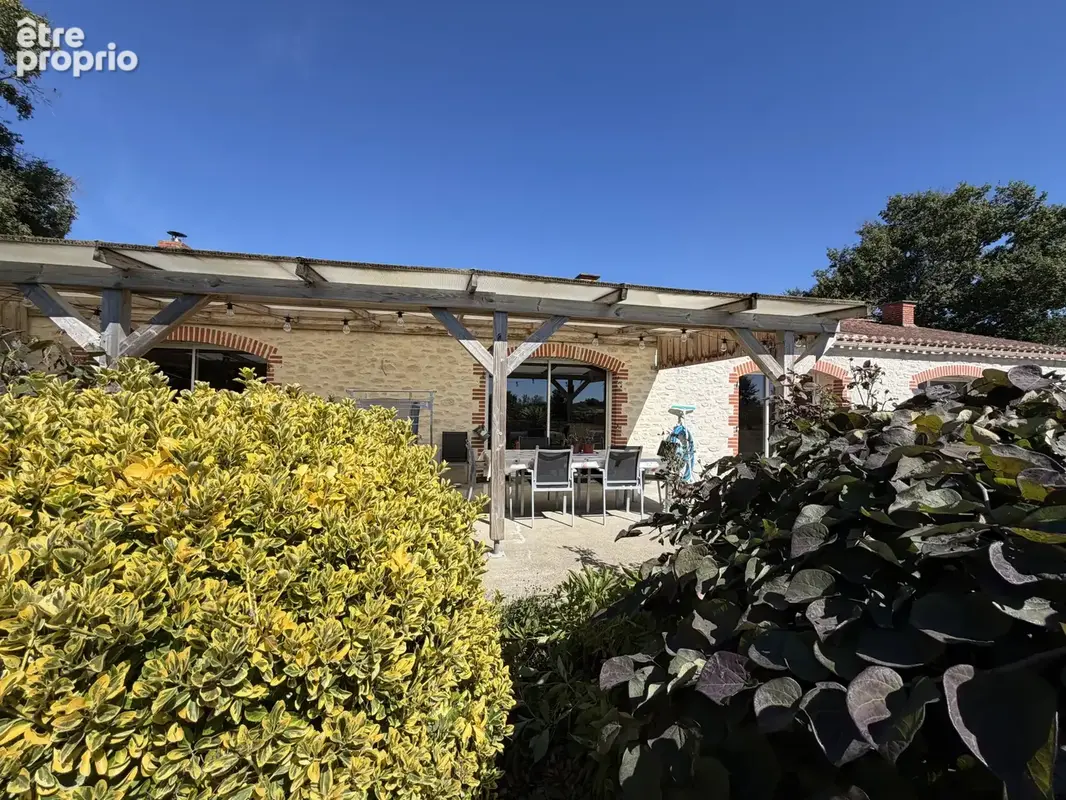 Photo Maison à Mache au prix de 336 000€