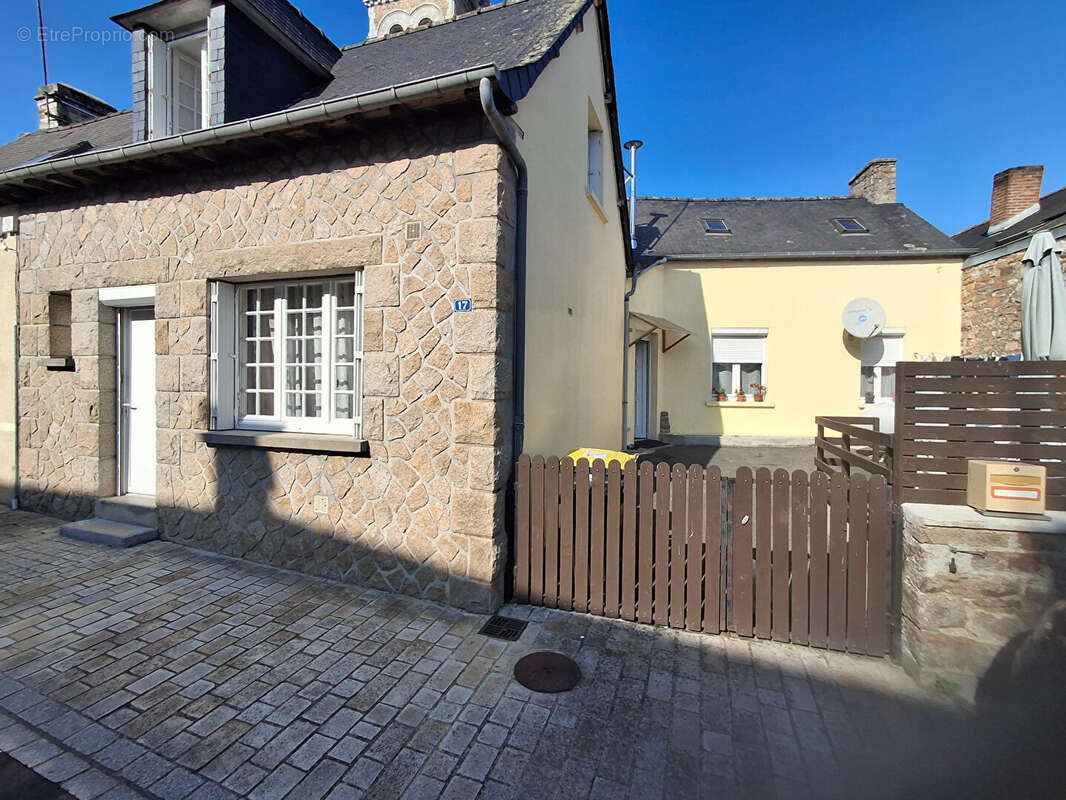 Maison à SAINT-JEAN-SUR-COUESNON