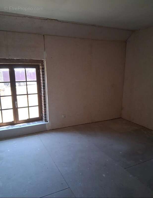 Maison 173 m² à Racines  - photo 7