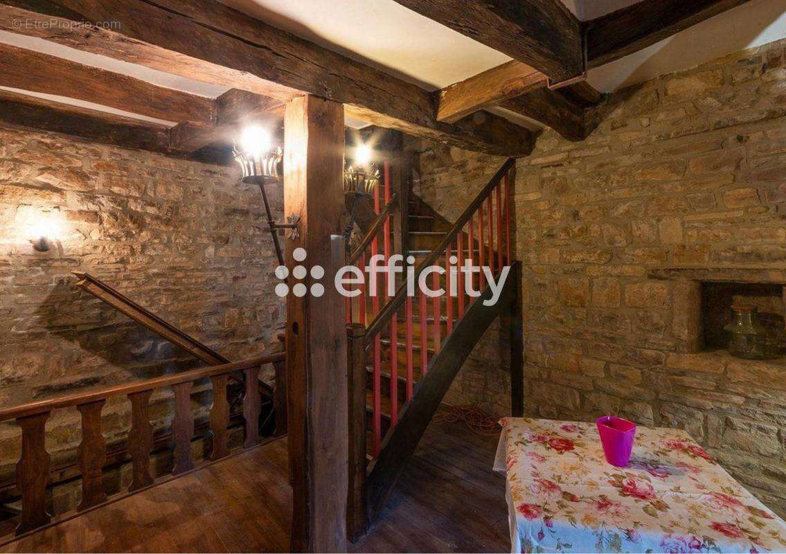 Maison 179 m² à Cordes-Sur-Ciel  - photo 12