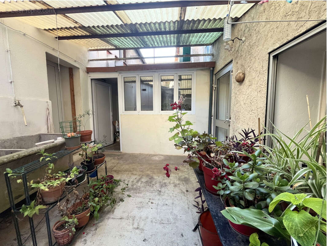 Maison 8 pièces avec cour garage et grenier - photo 3