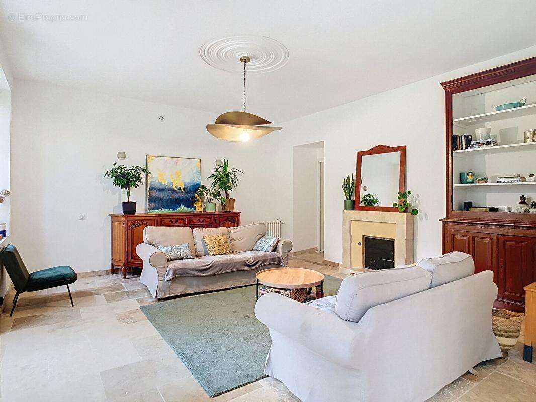 Maison à BEYNAC-ET-CAZENAC