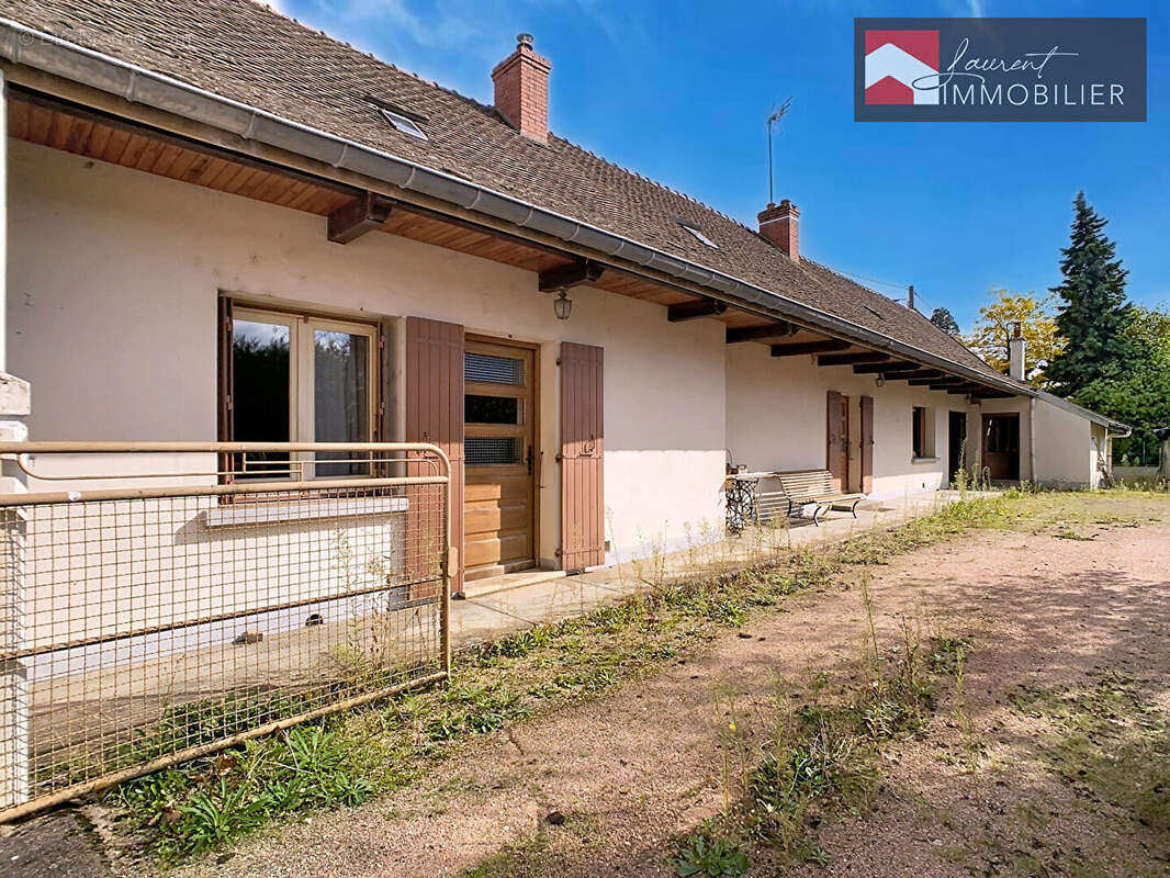 A Vendre Simandre - Longère 3 pièces 91 m2 - photo 9