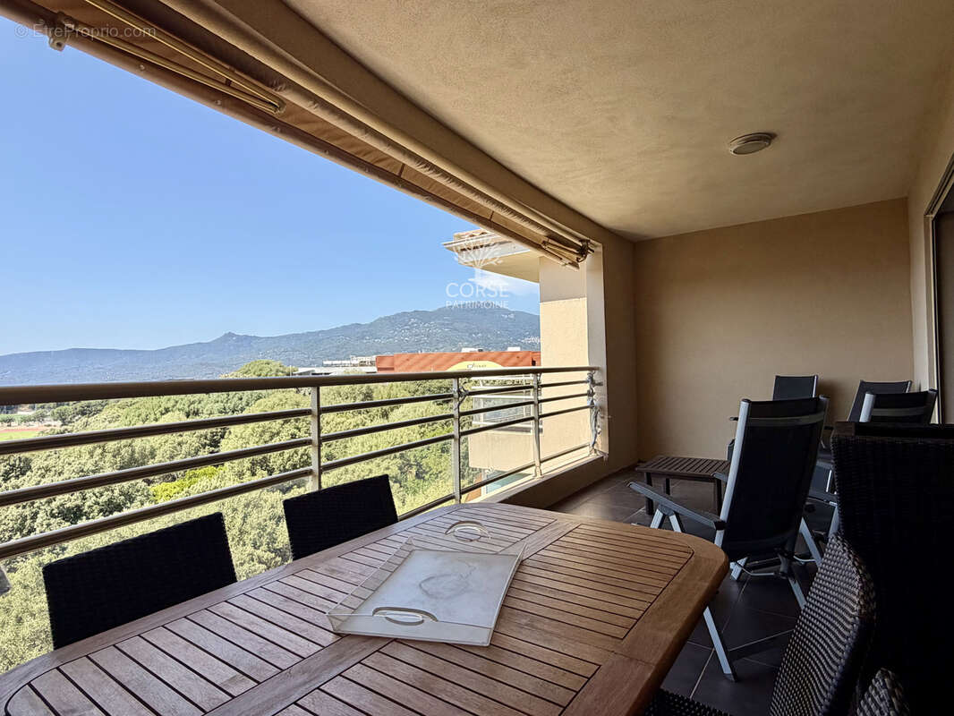 Superbe appartement 4 pieces, dernier etage, vue mer, terrasses - 20110 propriano - photo 3