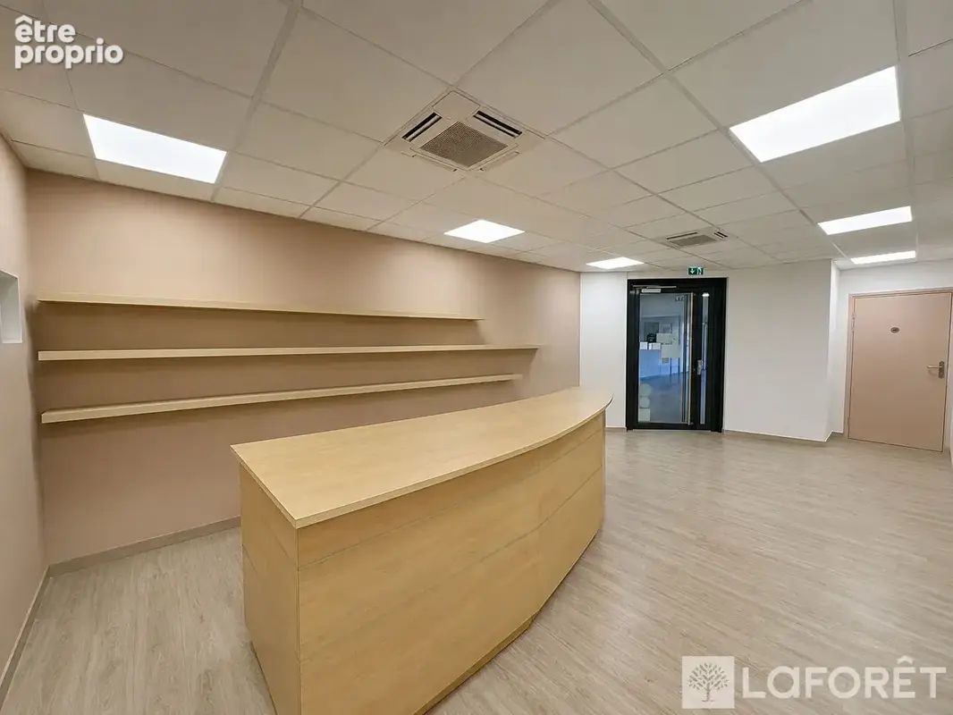 Local commercial Montbeliard 97.72 m2 - photo 3