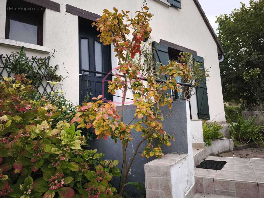 Maison à L'HAY-LES-ROSES