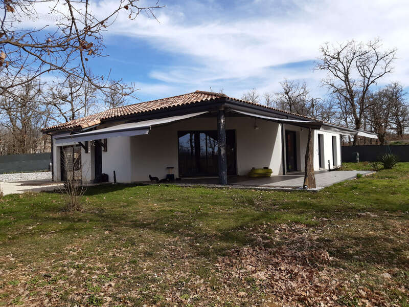 Maison à MONTDOUMERC