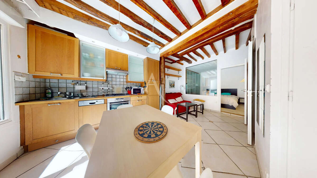 Appartement à PARIS-10E