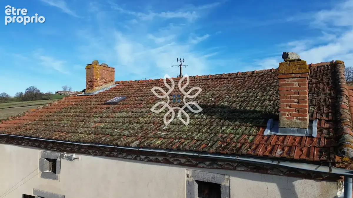 Ensemble immobilier à rénover avec dépendances et vue dégagée - photo 4