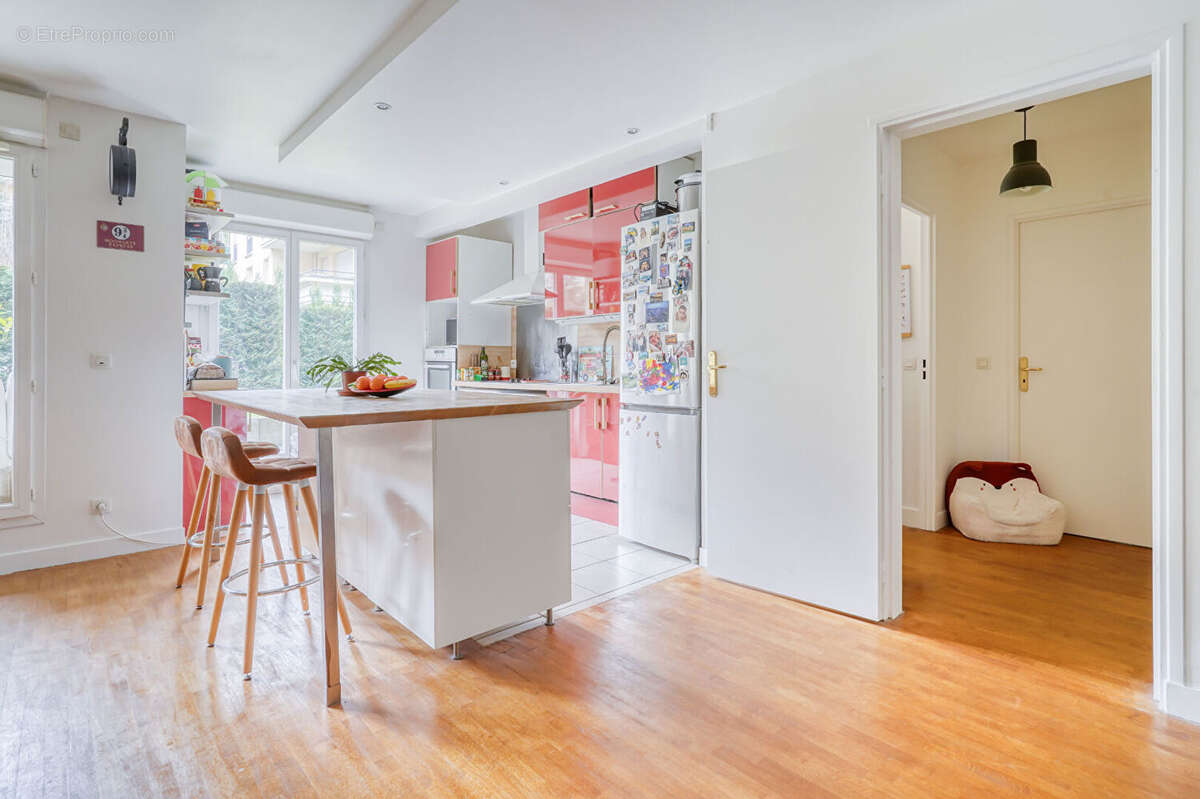 Appartement à LE PLESSIS-ROBINSON