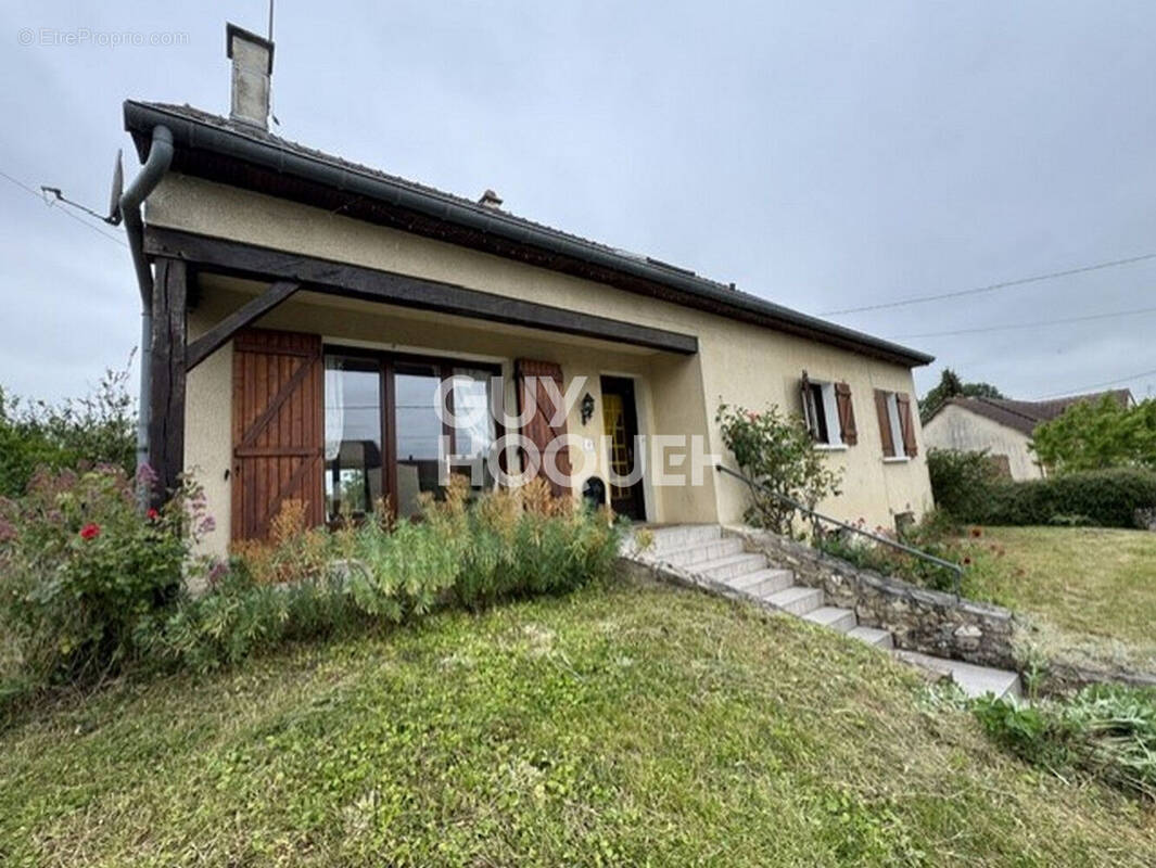 Maison à BROUSSY-LE-GRAND