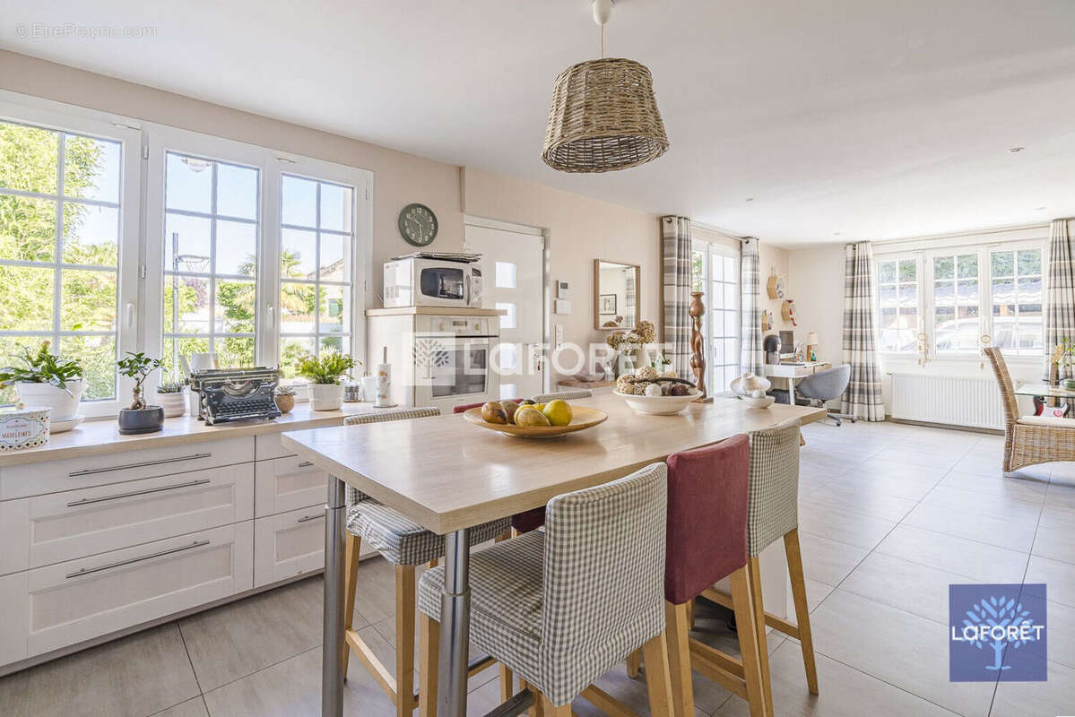 Basoche maison avec piscine - photo 5