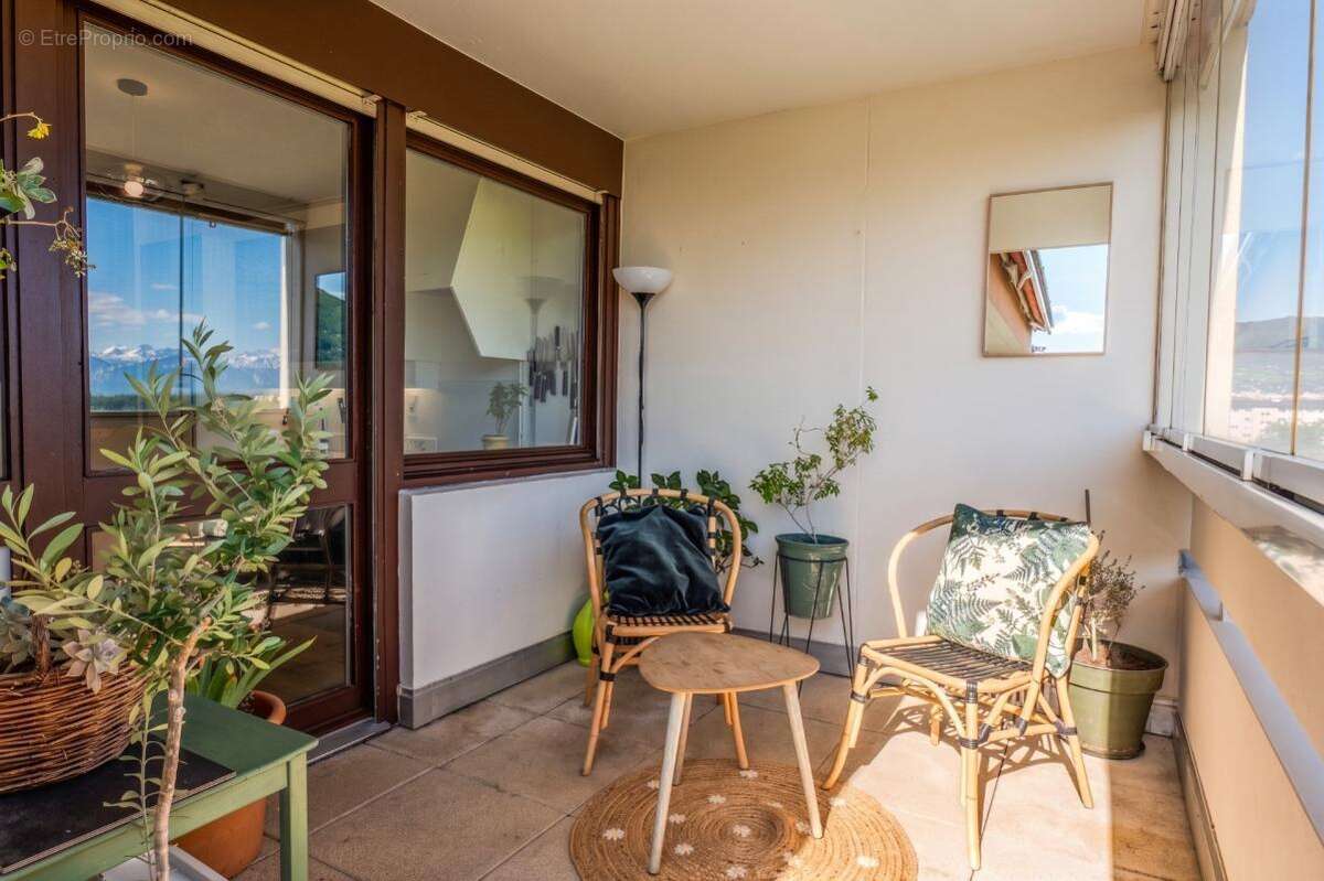 Attique traversant – Vue panoramique Mont-Blanc & Jura – 101 m² – Dernier étage - photo 17