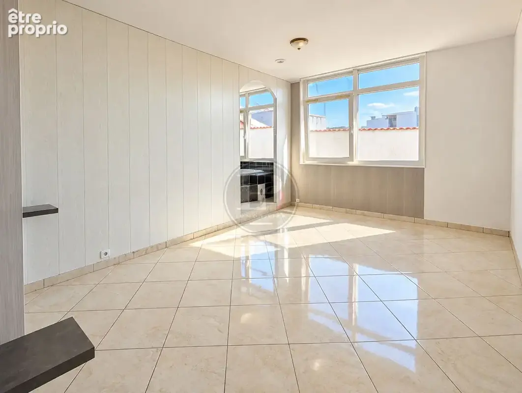 Maison 158 m² - Terrain 934 m² - Vue dégagée - Genilac - photo 9