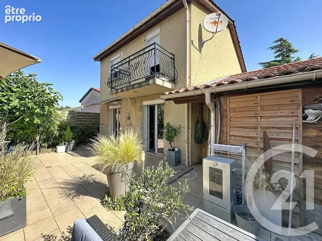 Maison 80 m² à Saint-Fons  - photo 7