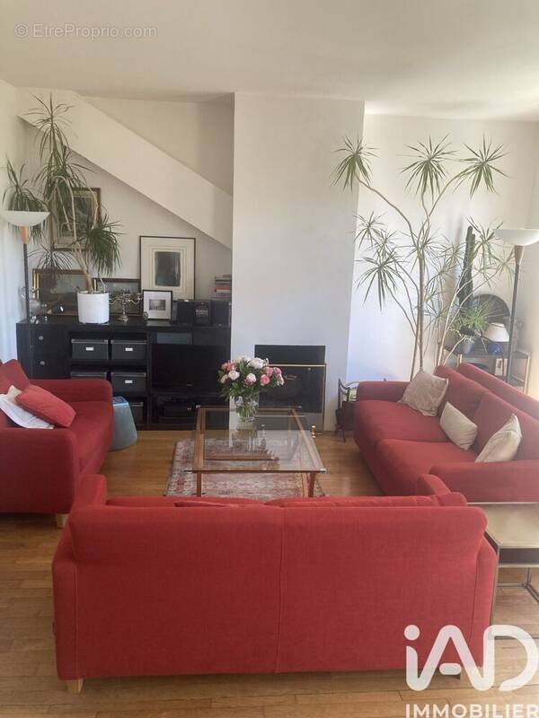 Photo 1 - Maison à VIROFLAY