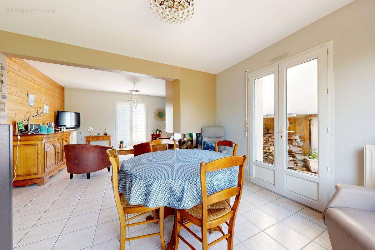 Maison à CHARTRES-DE-BRETAGNE