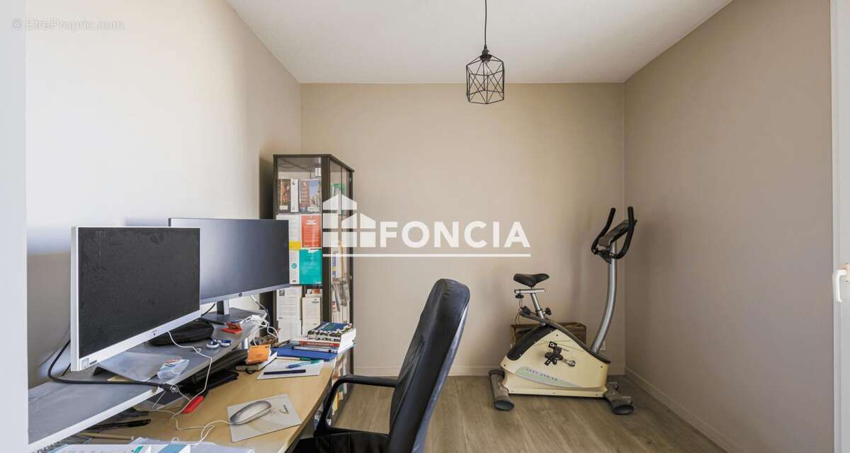 Appartement à LE PONT-DE-CLAIX