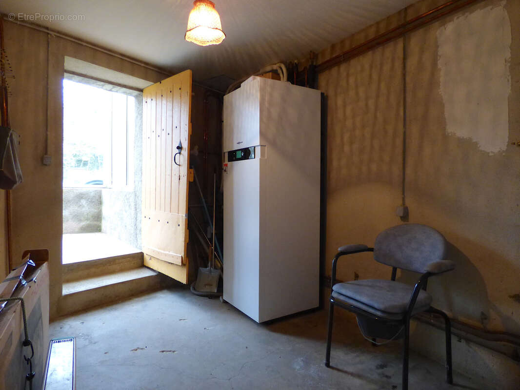 Maison à CHIRE-EN-MONTREUIL