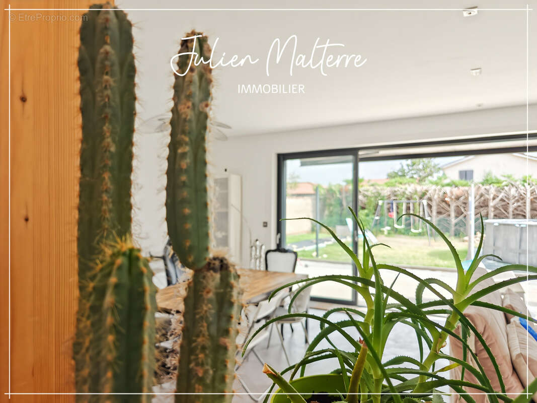 St-Just-St-Rambert, maison d'architecte 147 m², 4 chambres, garage double sur terrain de 985 m² - photo 36