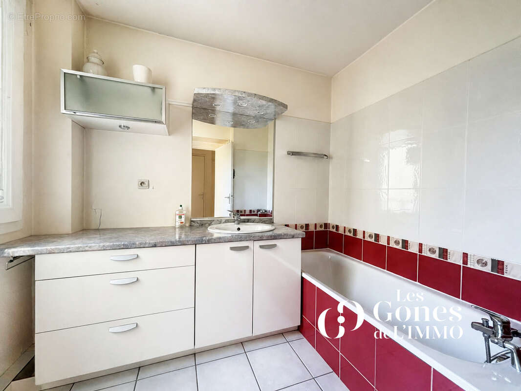 Appartement à TASSIN-LA-DEMI-LUNE