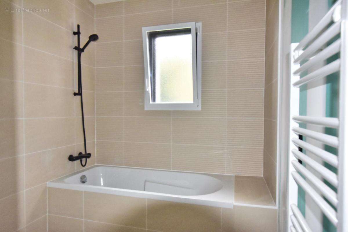 Maison à PLONEVEZ-PORZAY